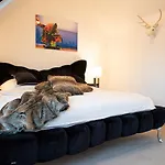 Modern Luxury Duplex In Düsseldorf-benrath *